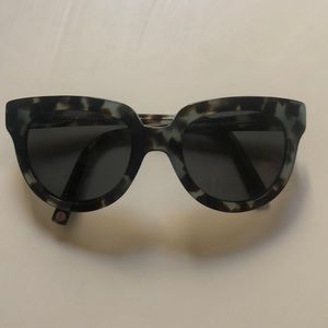 Dark Blue/Gray Tortoiseshell Sunnies